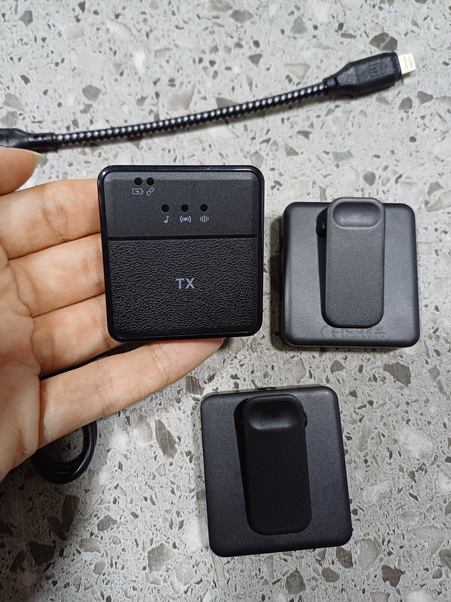 🎤 Micrófono Inalámbrico de Solapa SX9 – Doble Audio